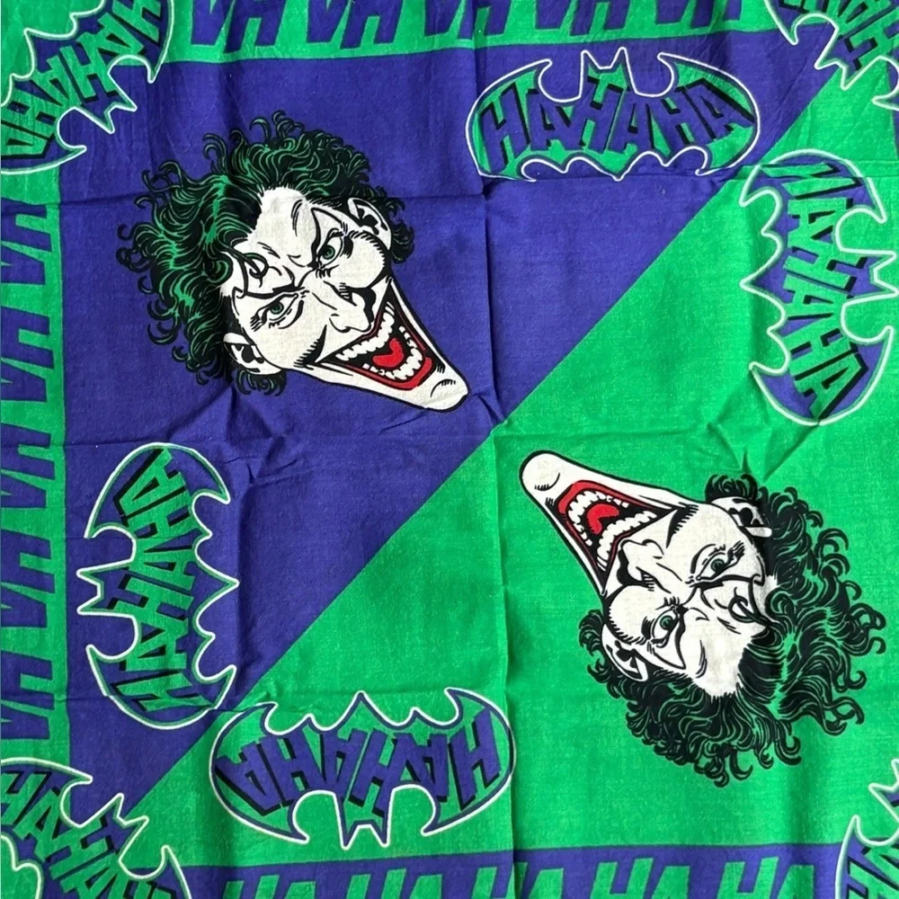 Batman vibrant scarf